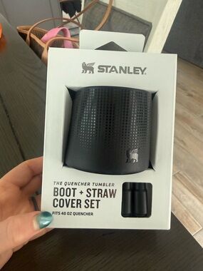 Stanley White Boot + Straw Cover Set